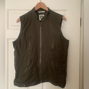 Tilley vest